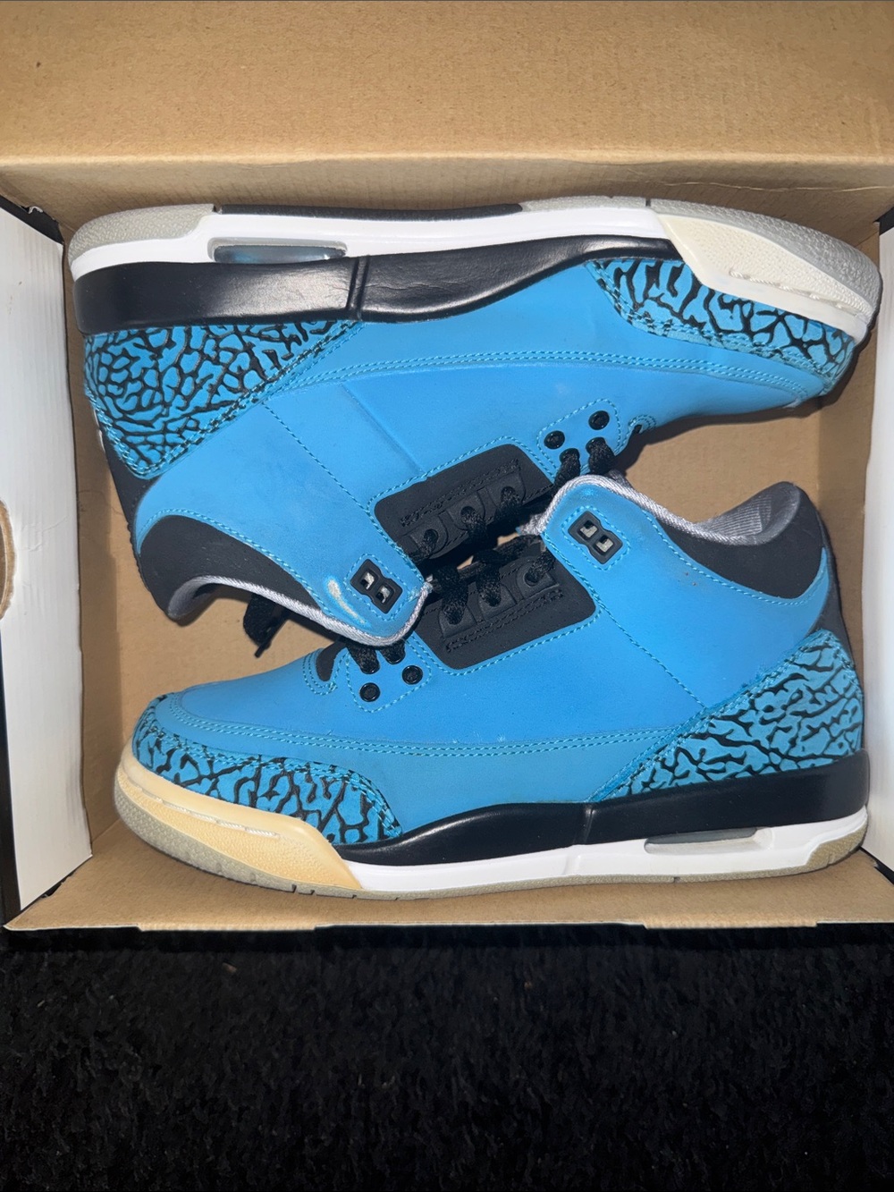 Pre-owned Jordan 3 Retro Powder Blue (GS). Sz. 5Y/6.5W. Original box
